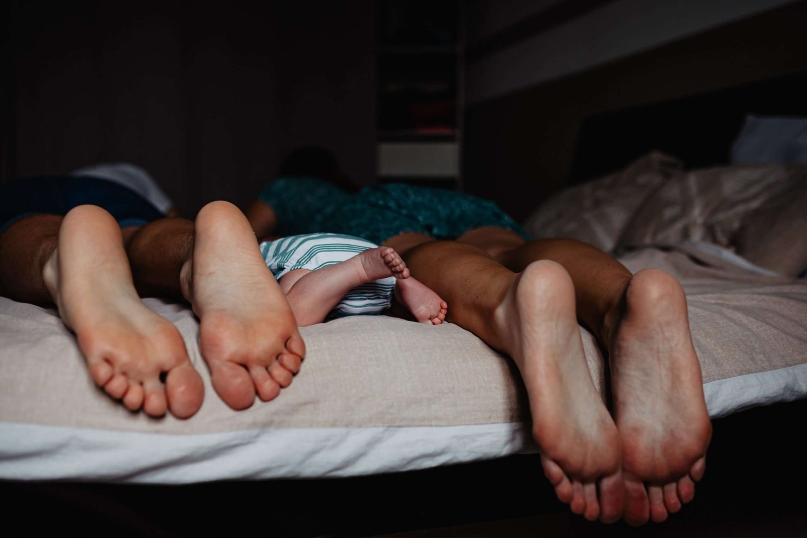 Instant spontané capturé lors d’une séance lifestyle enfant à Lille