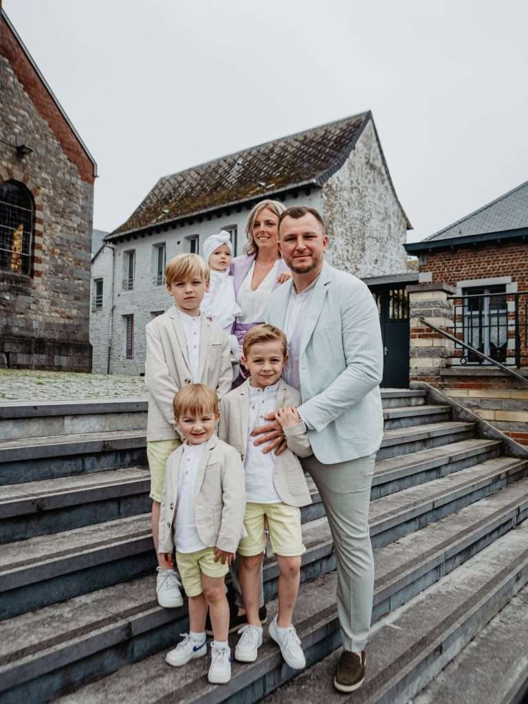 Photo de baptême à Lille – moment doux et spirituel capturé en toute discrétion