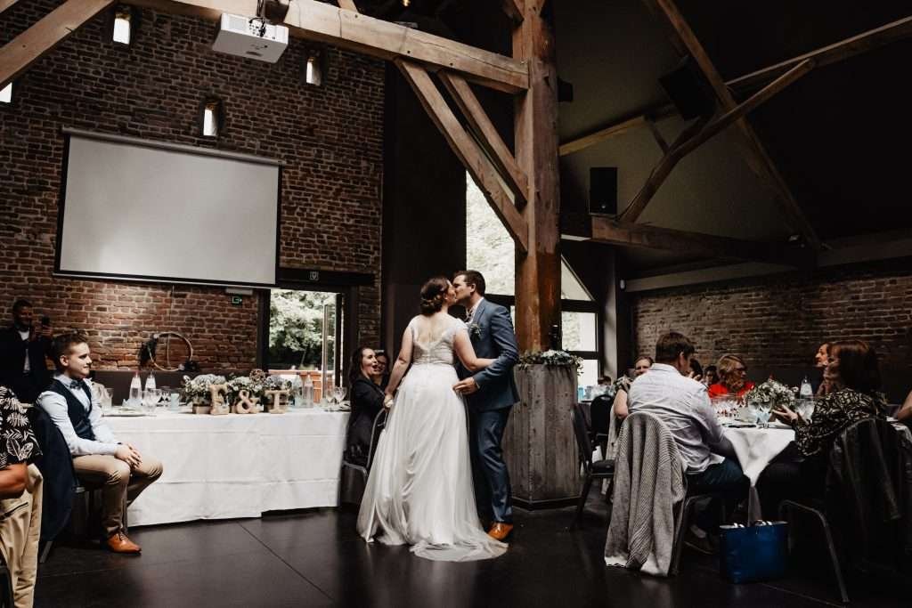 photos mariage soirée couple qui dansent