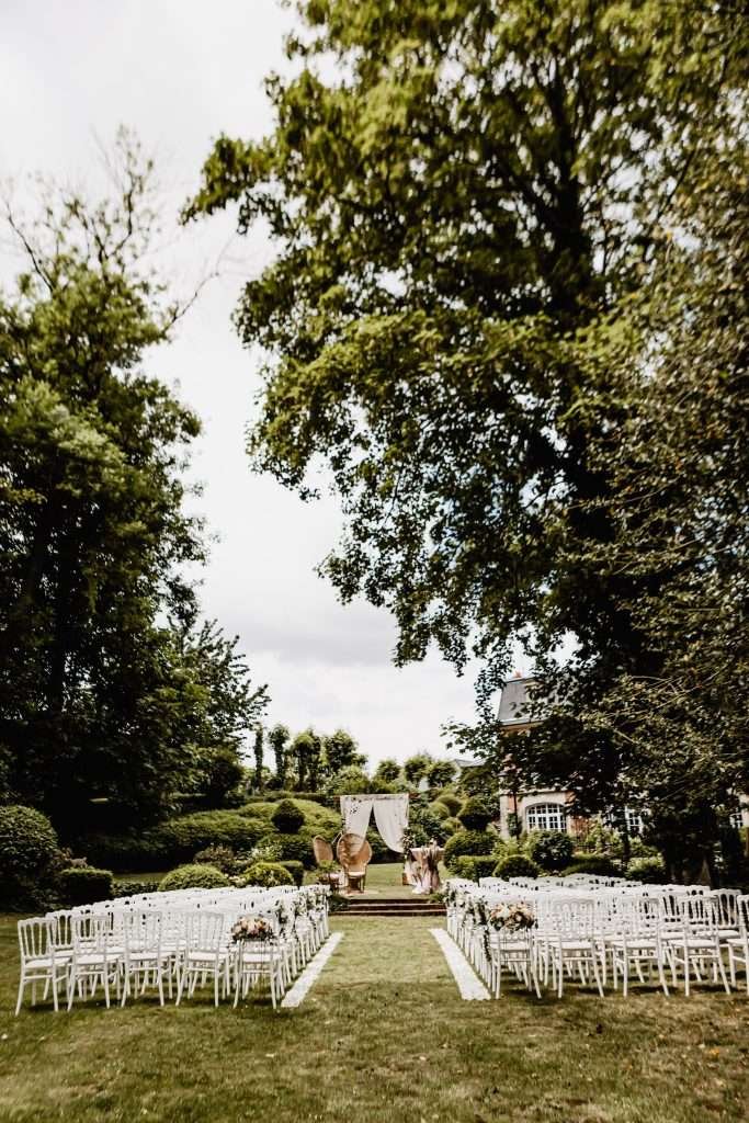 détail de la salle à le Manoir le Louis XXI