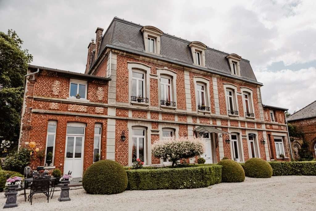 détail de la salle à le Manoir le Louis XXI