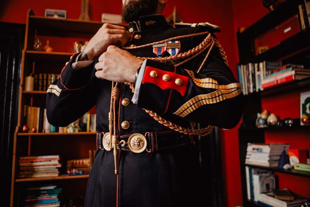 détail de Thomas à ses préparatifs à le Manoir le Louis XXI