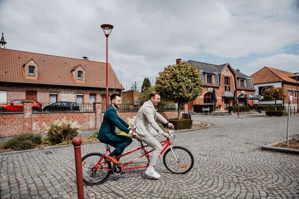 Photographe Mariage Belgique - Photos des mariés à la mairie