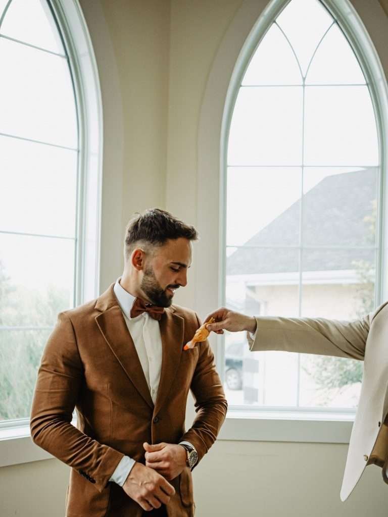 groom getting ready pictures winnipeg wedding