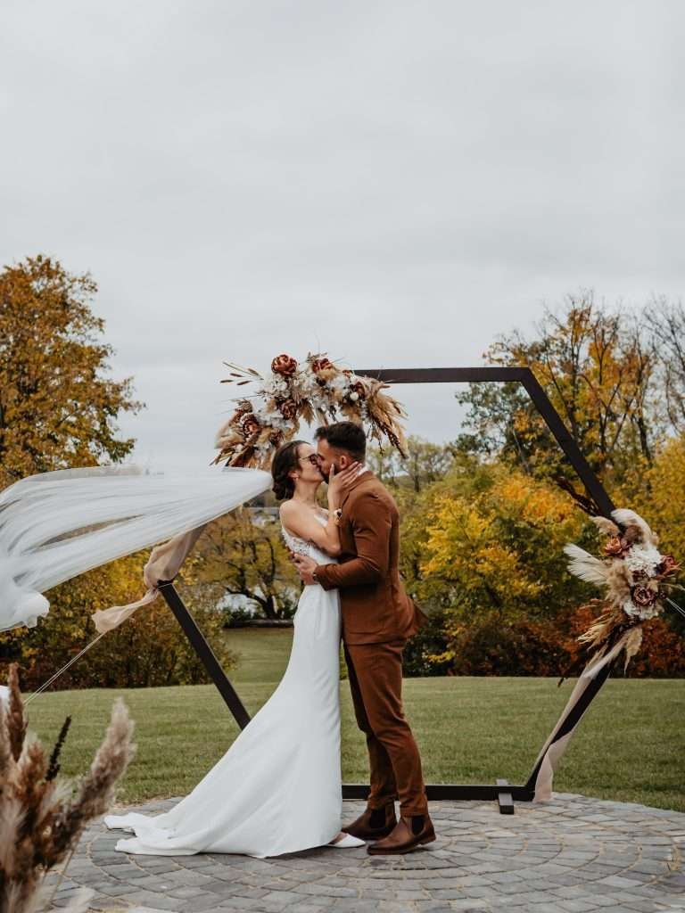 outdoor ceremony winnipeg wedding autumn