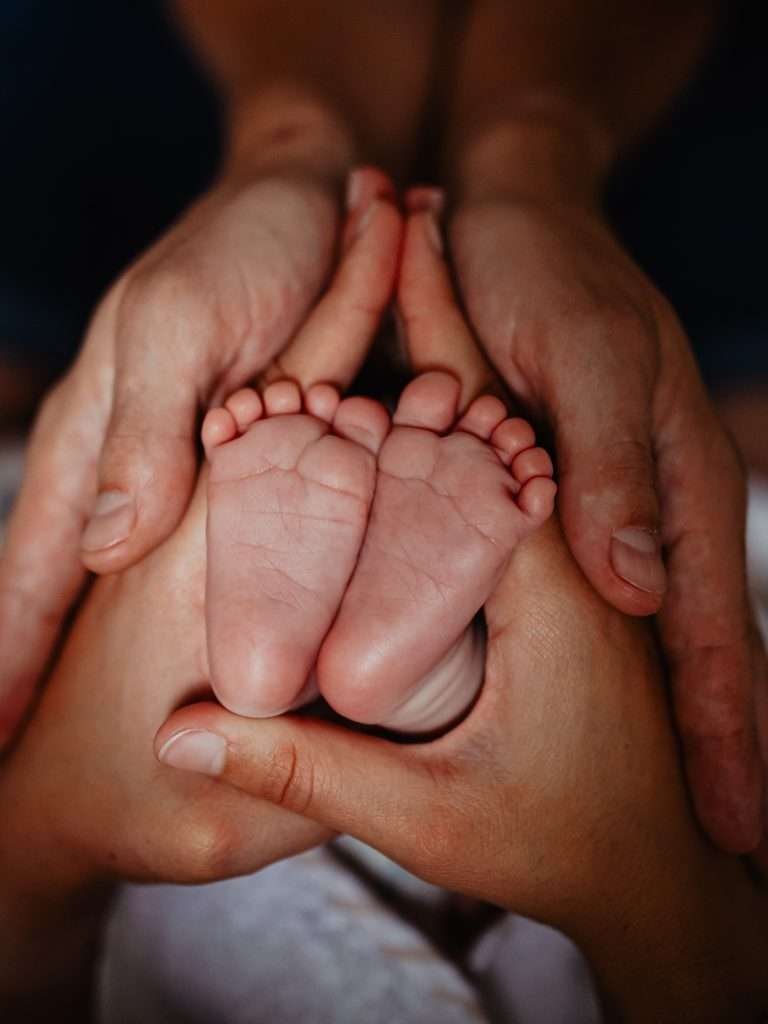 Photographe naissance à Lille à domicile – des souvenirs tout en douceur