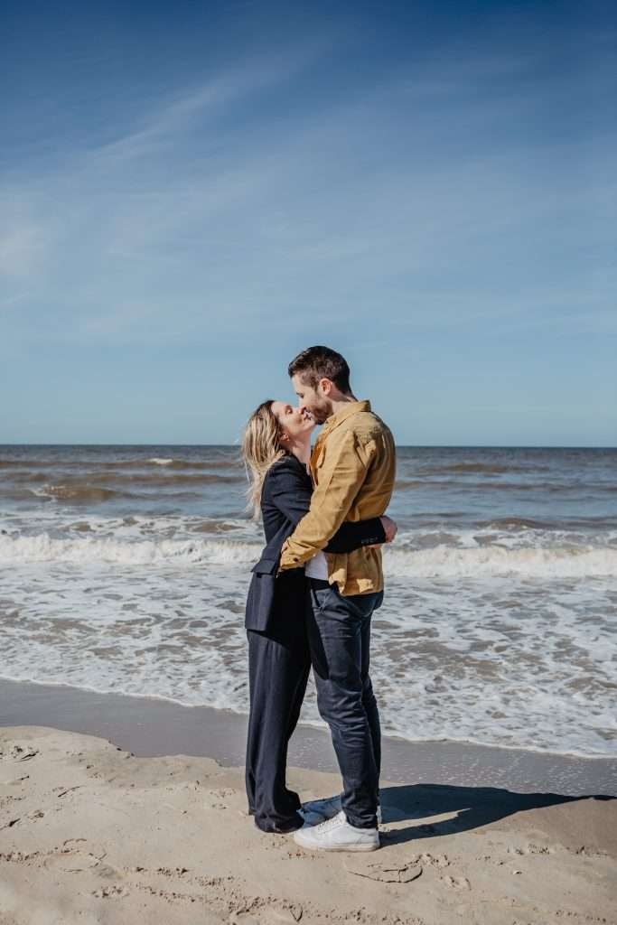 Séance photo couple sur la plage à Le Touquet